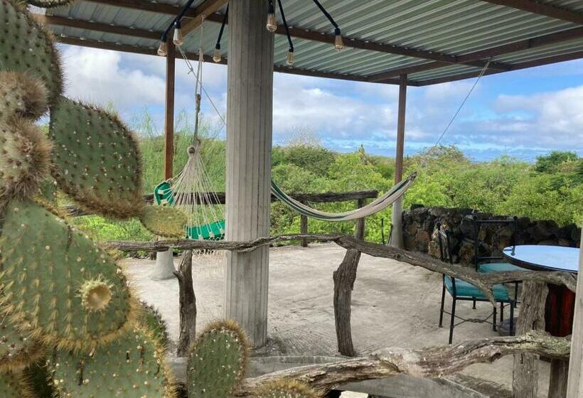 هتل La Fortaleza De Haro