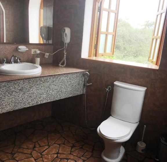 هتل La Fortaleza De Haro