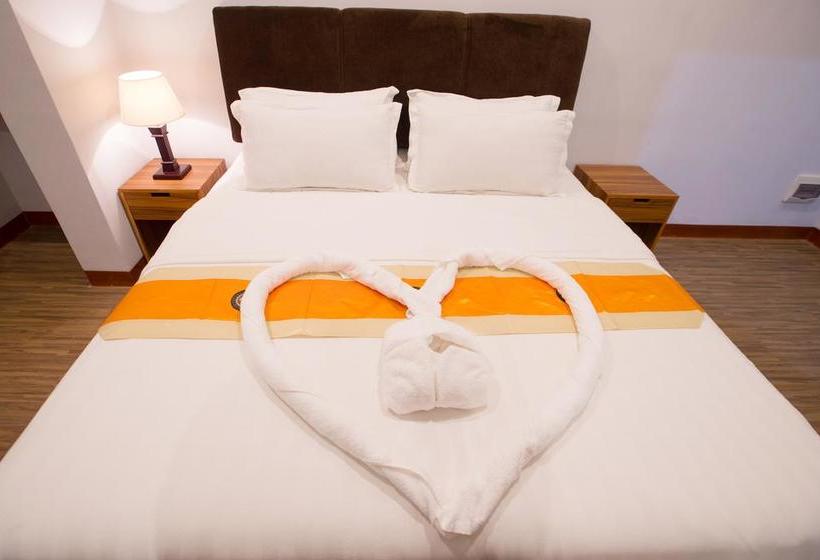 בית מלון כפרי Secrets  Cambodia