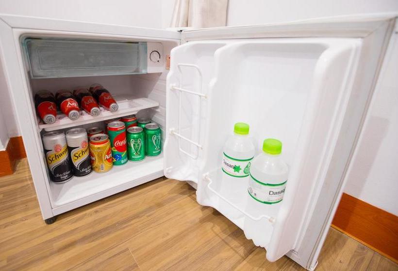 בית מלון כפרי Secrets  Cambodia