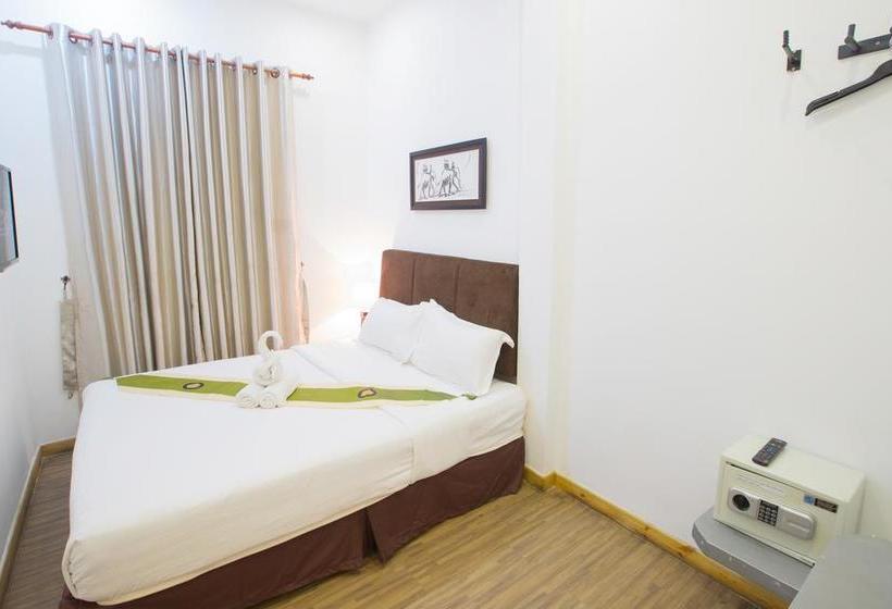 בית מלון כפרי Secrets  Cambodia