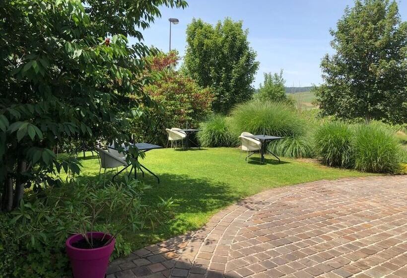 Отель Les Grains D Argent Dizy   Epernay