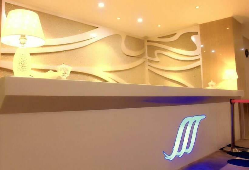 فندق Marina Mamberamo