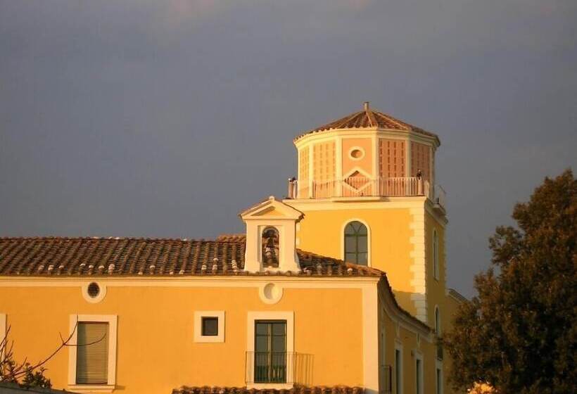 Отель Farmstay La Morella