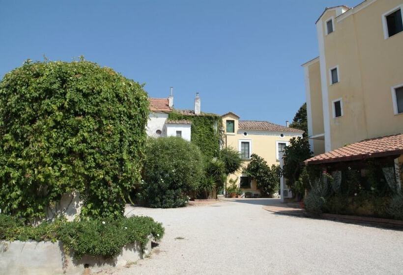 Отель Farmstay La Morella