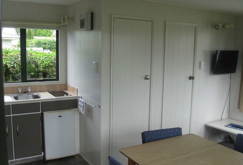 호텔 Mercury Bay Holiday Park