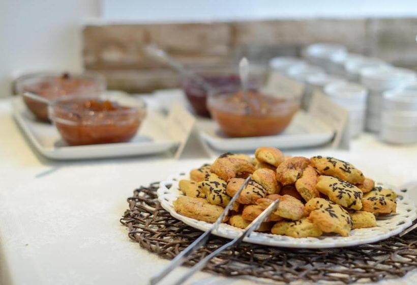 فندق Naxos Beach
