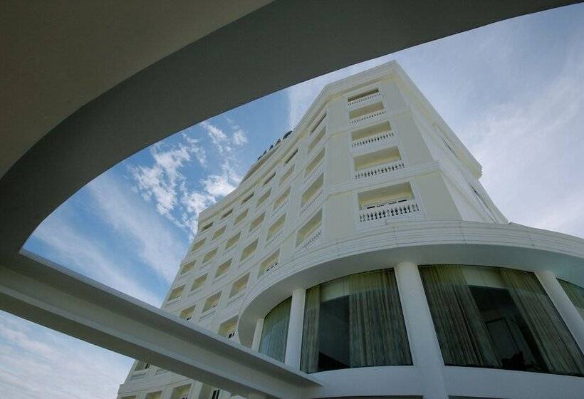 هتل Nha Trang Palace