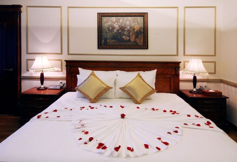 هتل Nha Trang Palace