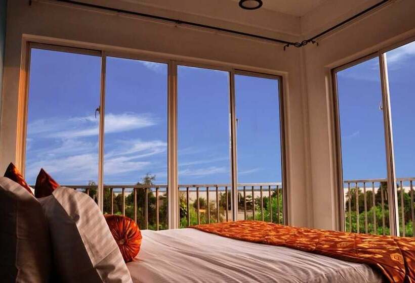 בית מלון כפרי Onreech