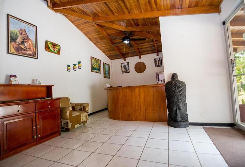 호텔 Pacific Paradise Resort