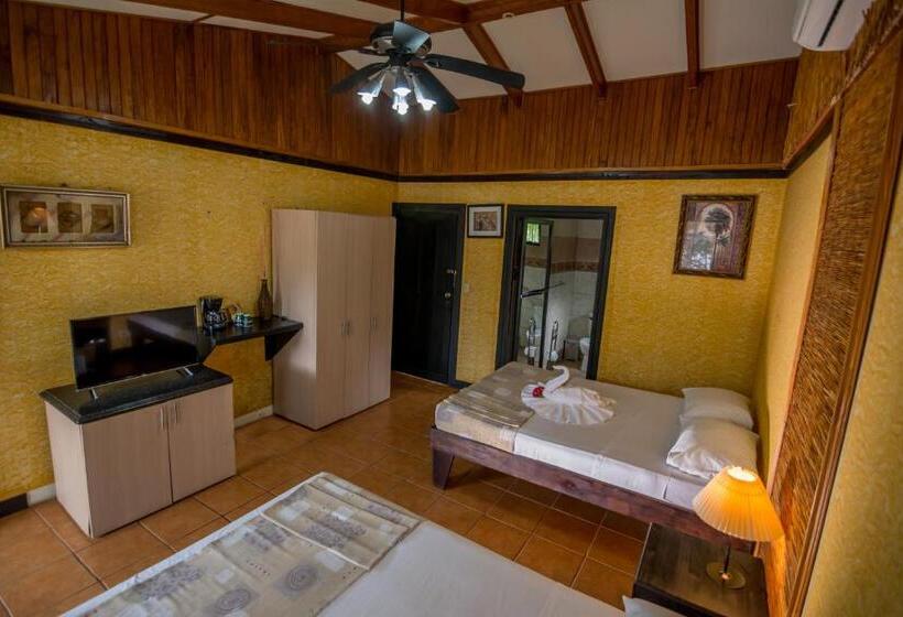 호텔 Pacific Paradise Resort