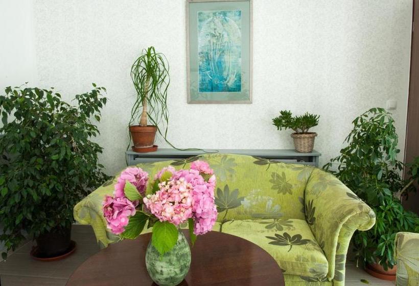 酒店 Piroska Villa