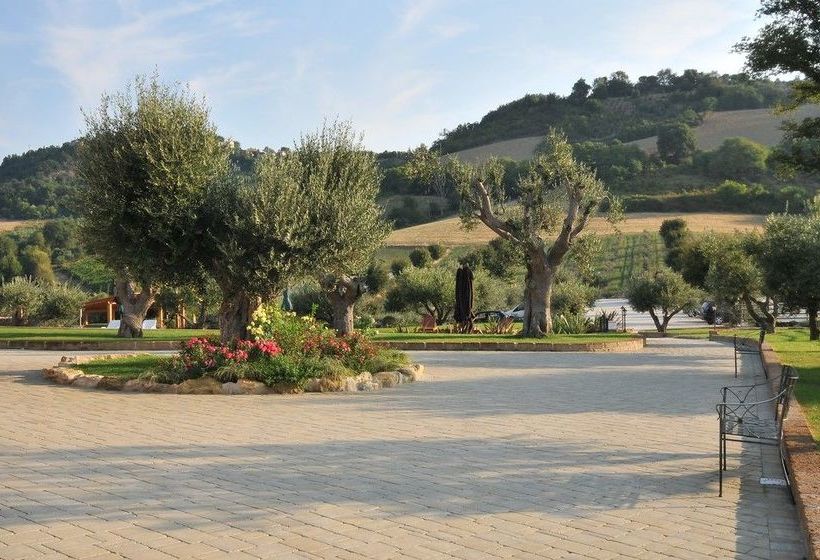 هتل Agriturismo Poggio Agli Ulivi