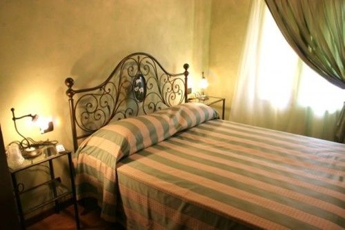 هتل Agriturismo Poggio Agli Ulivi