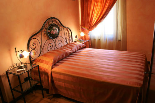 هتل Agriturismo Poggio Agli Ulivi