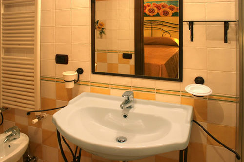 هتل Agriturismo Poggio Agli Ulivi