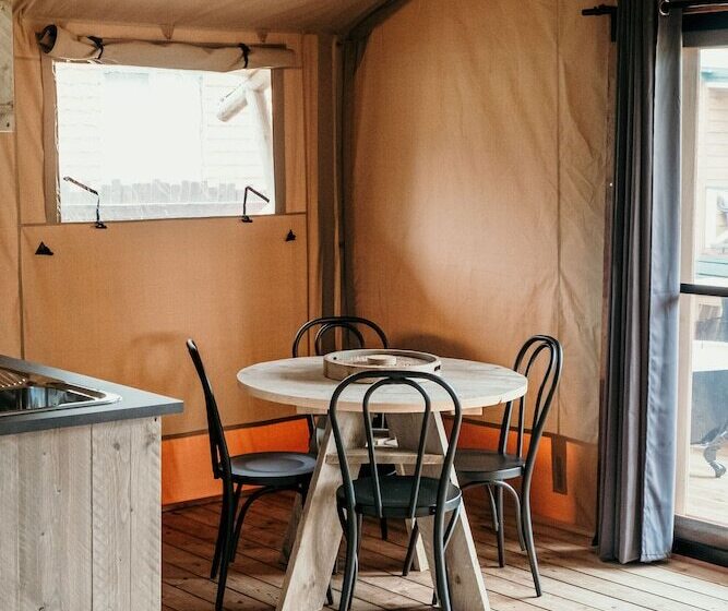 בית מלון כפרי Port Fairy Holiday Park