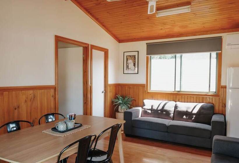 בית מלון כפרי Port Fairy Holiday Park