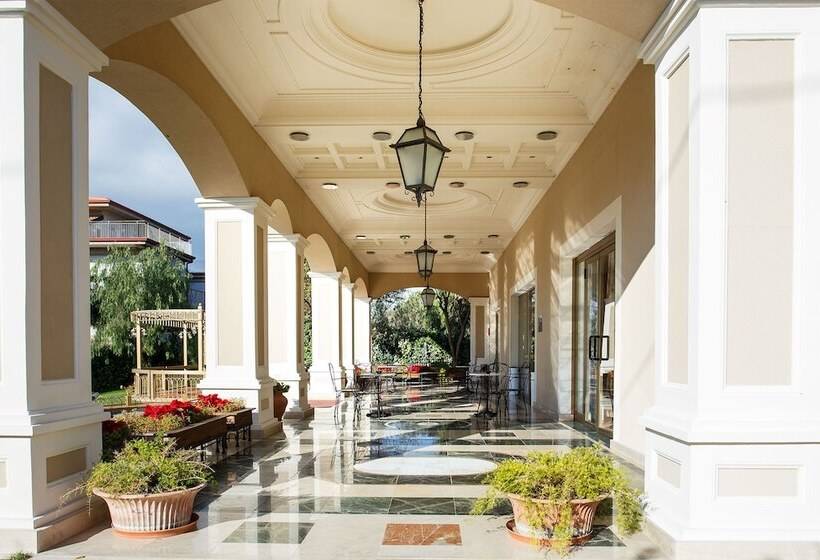 ホテル Ristorante Paradise