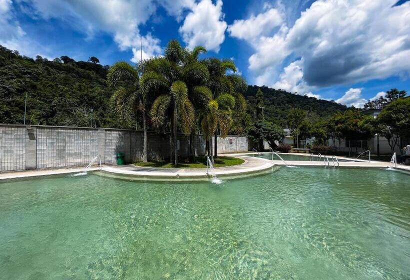 בית מלון כפרי ērya By Suria Hot Spring Bentong