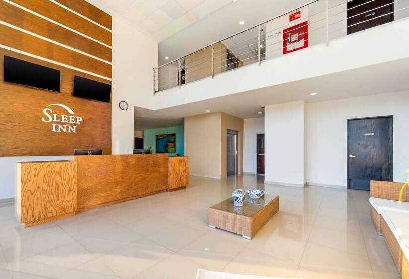 ホテル Sleep Inn Mazatlan