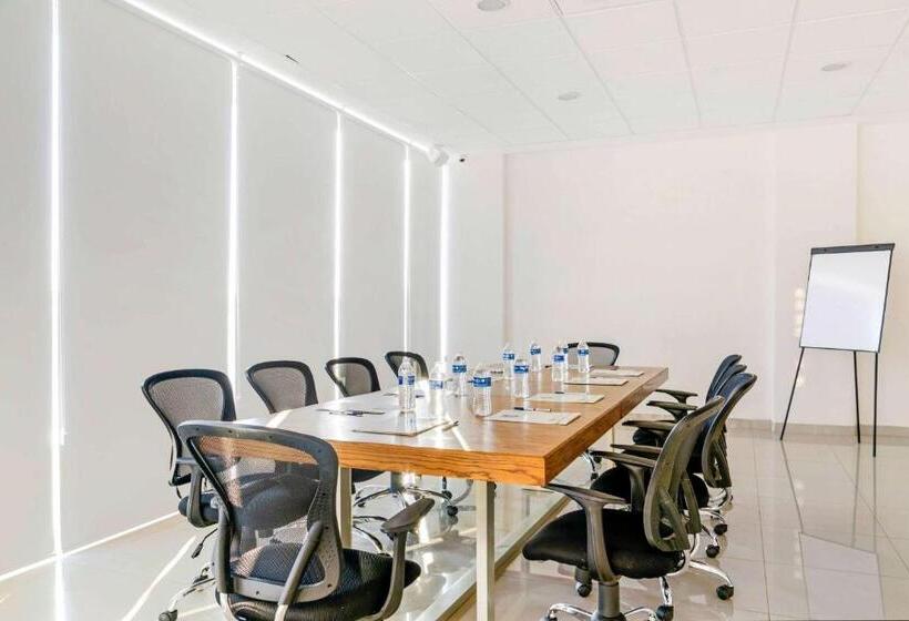 ホテル Sleep Inn Mazatlan