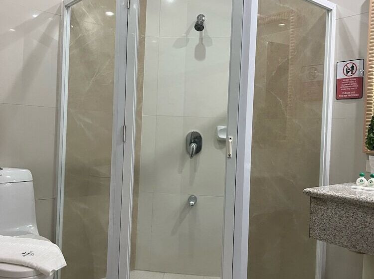 هتل Subic Residencias