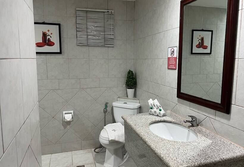 هتل Subic Residencias