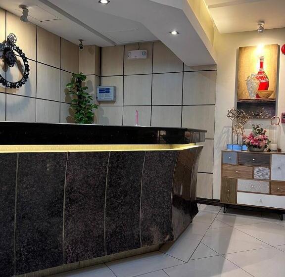 هتل Subic Residencias