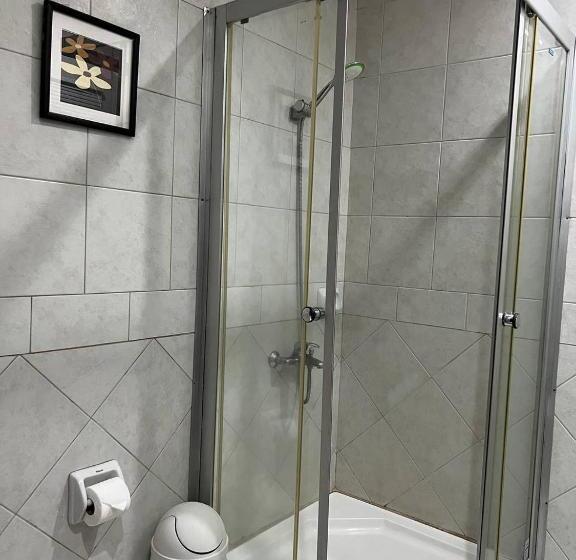 هتل Subic Residencias