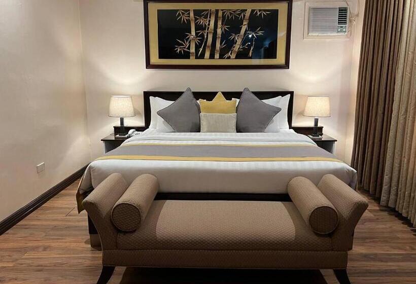 هتل Subic Residencias