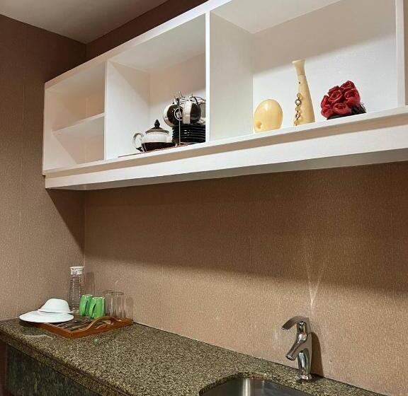 هتل Subic Residencias