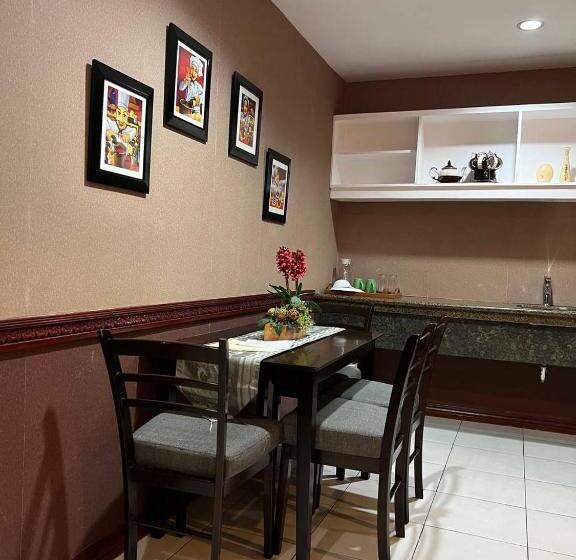 هتل Subic Residencias