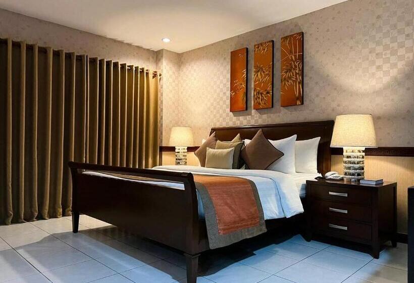 هتل Subic Residencias