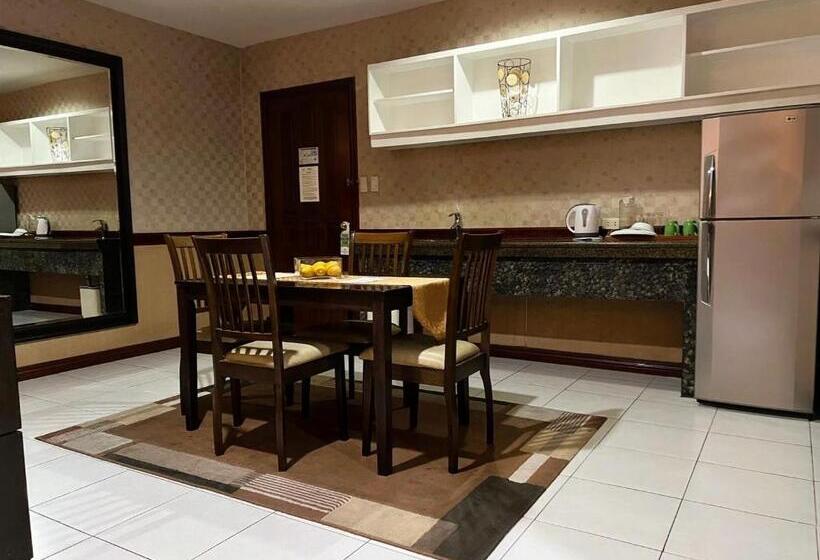 هتل Subic Residencias