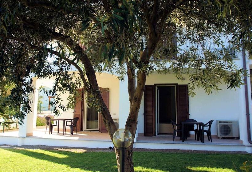 Отель La Tartaruga Bianca