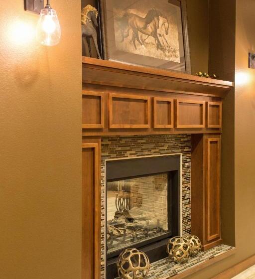 בית מלון כפרי Teddy's Residential Suites Watford City