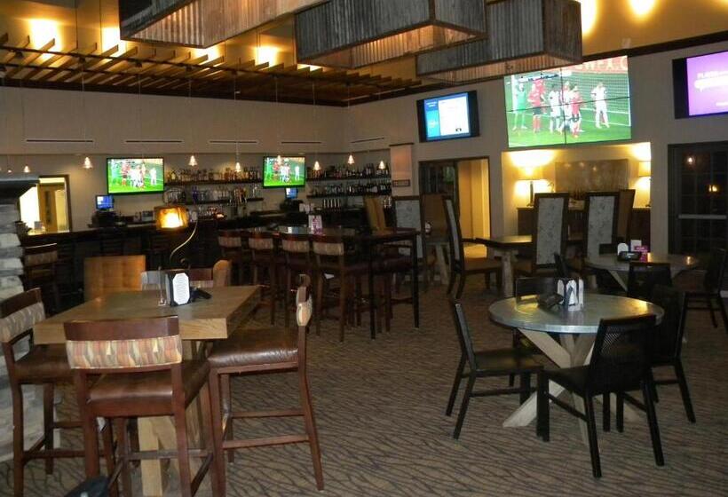 בית מלון כפרי Teddy's Residential Suites Watford City