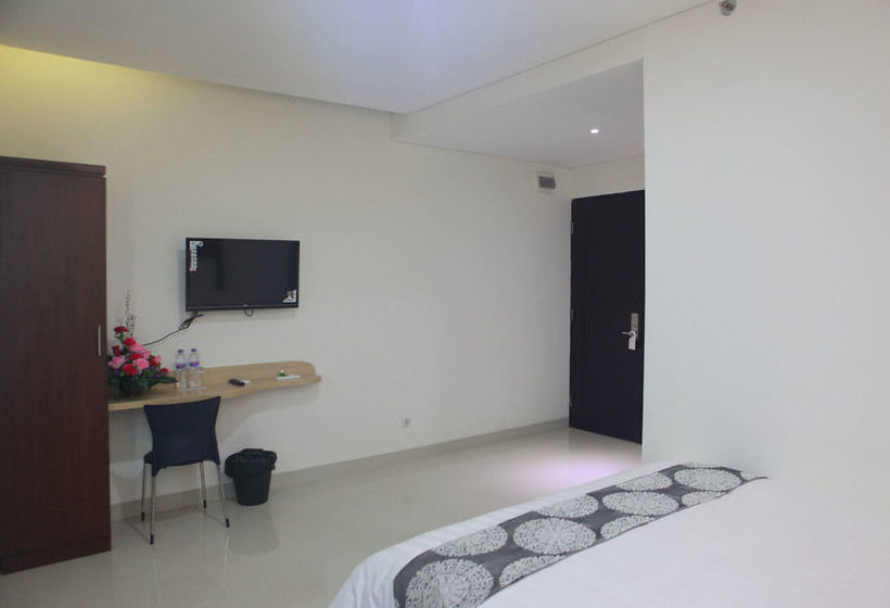 酒店 Miko Makassar