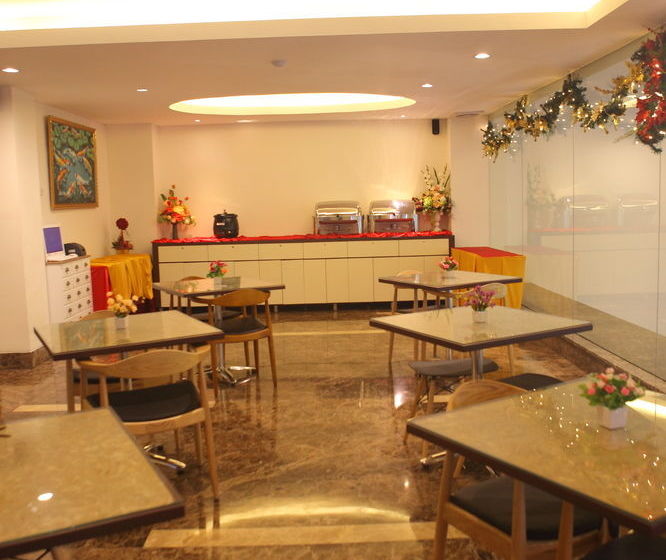 酒店 Miko Makassar