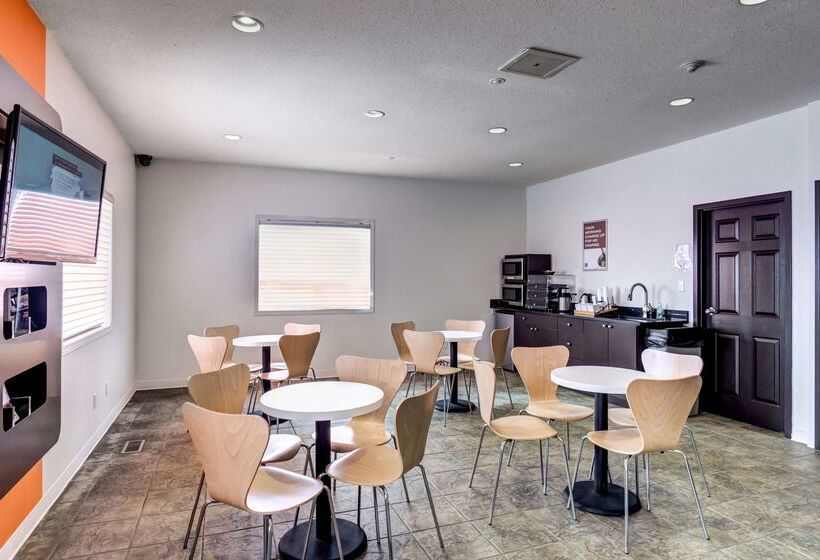 汽车旅馆  Joys Inn Innisfail, Ab
