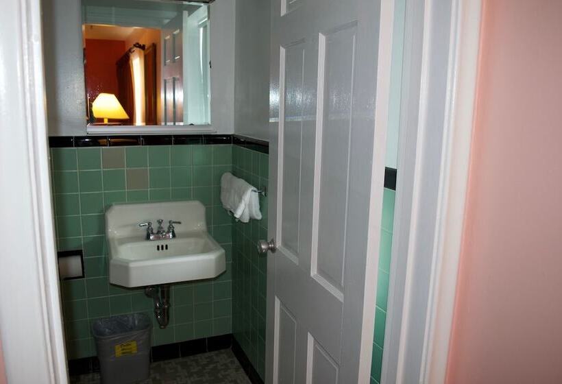 فندق على الطريق Amerivu Inn & Suites   St Croix Falls