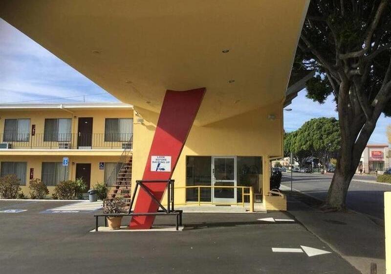 فندق على الطريق Astro Pasadena