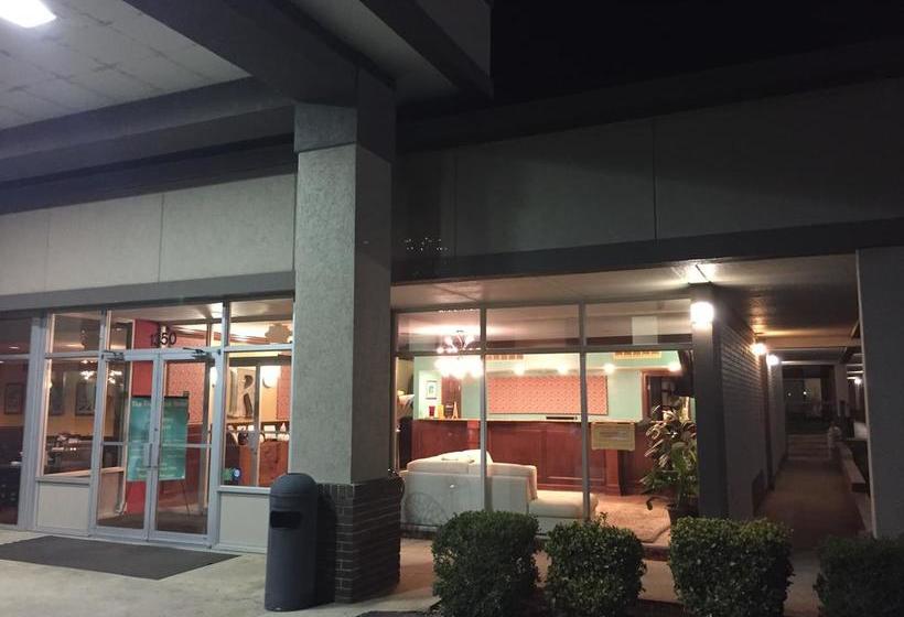 فندق على الطريق River Rock  Mountain Home