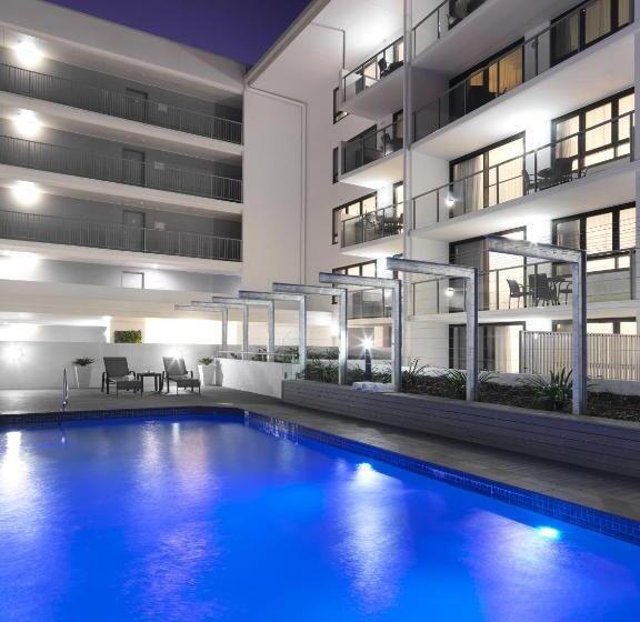 Oaks Mackay Carlyle Suites