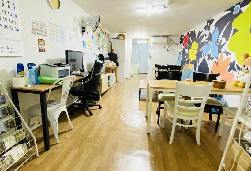 Pensione Aroha Guesthouse Seoul Station