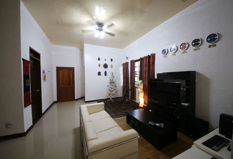 بنسيون Dee Guesthouse