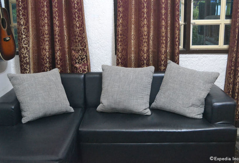 بنسيون Dee Guesthouse