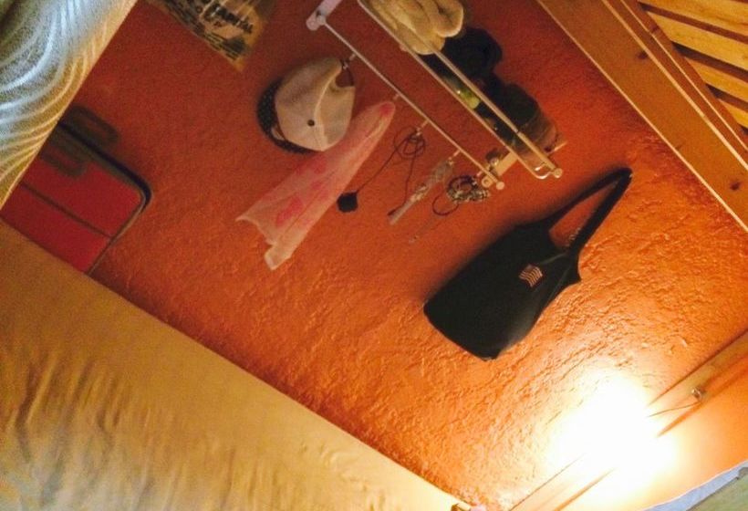 بنسيون Dee Guesthouse